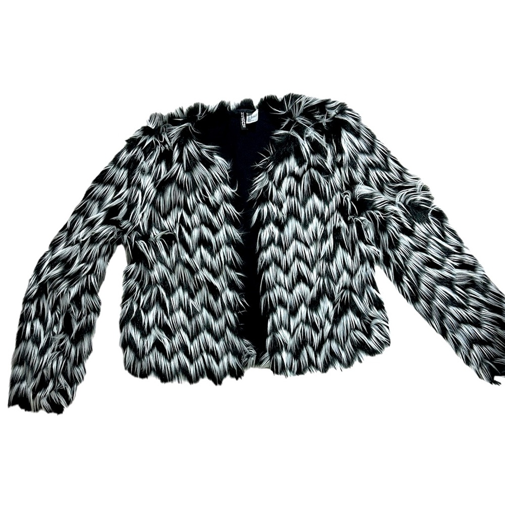 🛍️3/$15 H&M Faux Fur Jacket